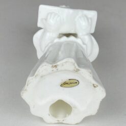 Porcelianinė giedančio vaiko statulėlė 5×4,5×10,5 cm