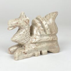 Gulinčio kupranugario statula iš akmens 13x5x10,5 cm