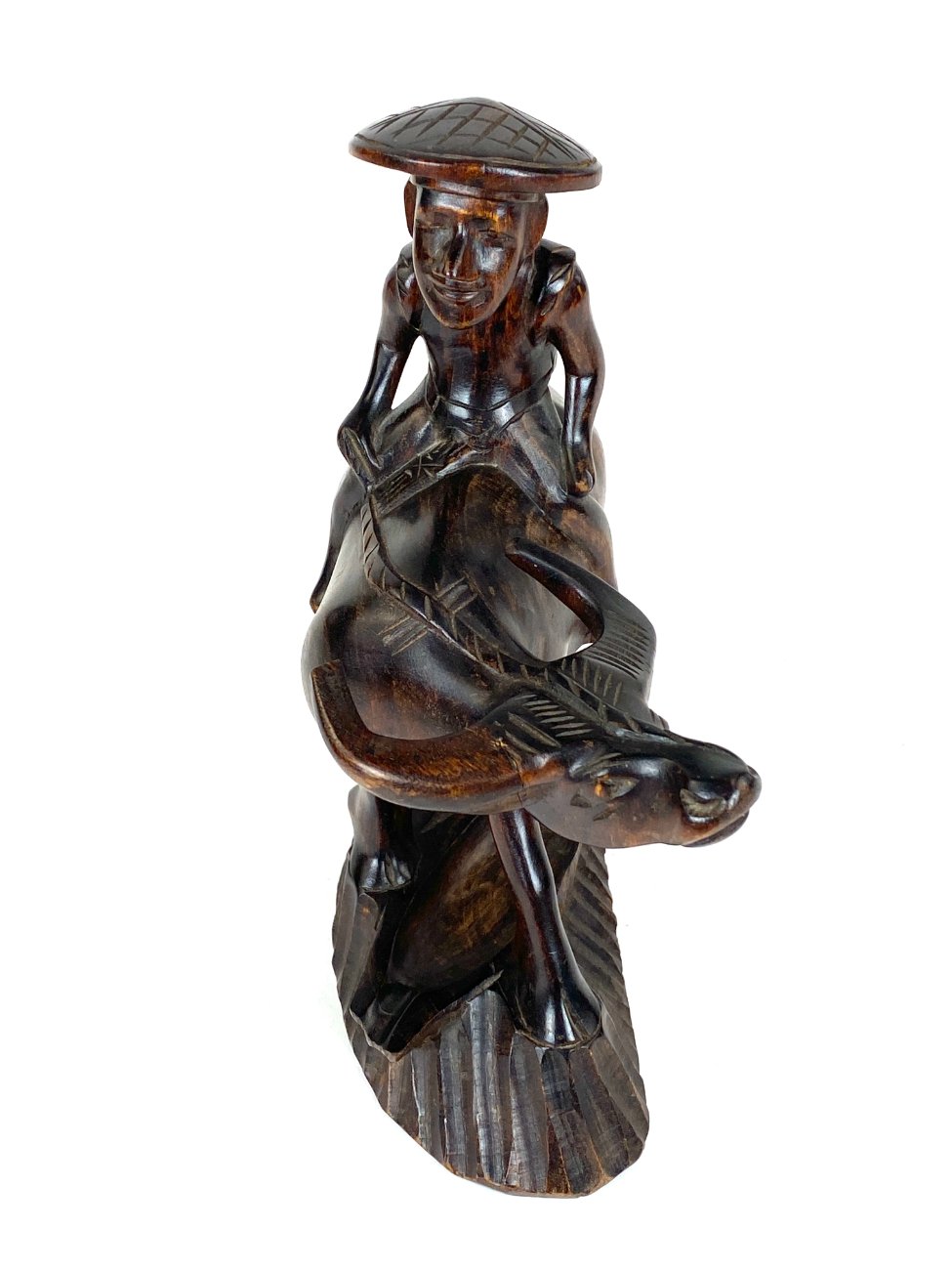 HK1392-kitokios-skulpturos-3 Rytietiška medinė vyro ant buliaus statula 22x12x26,5 cm