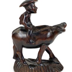 Rytietiška medinė vyro ant buliaus statula 22x12x26,5 cm