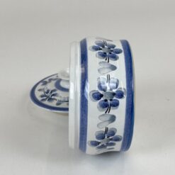 Keramikinė dėžutė su gėlių raštais 12x12x8 cm