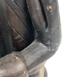 Keramikinė surakinto vyro su grūstuve statula 10,5x9x29 cm