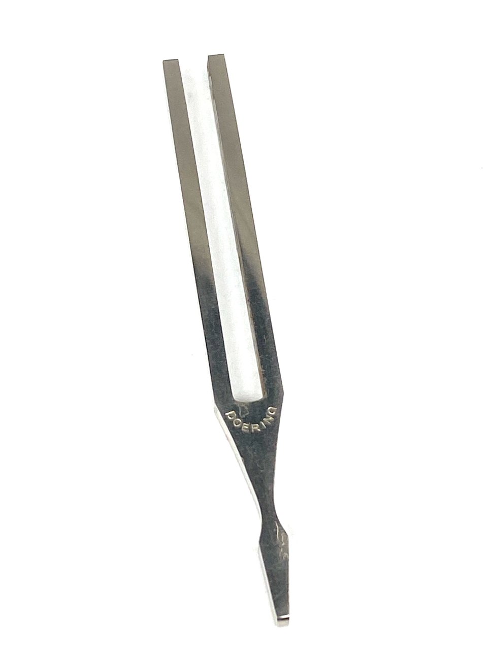 HK1417-muzikos-instrumentai-1 Vintažinis “Doering” kamertonas A 880 1,8×0,5×12,2 cm