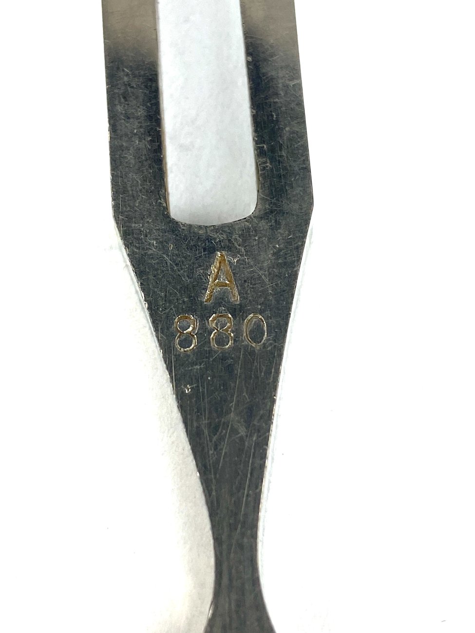 HK1417-muzikos-instrumentai-7 Vintažinis “Doering” kamertonas A 880 1,8×0,5×12,2 cm