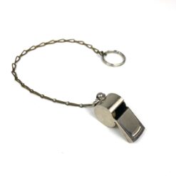 Metalinis švilpukas su žalvarine grandinėle 5x2x2,5 cm