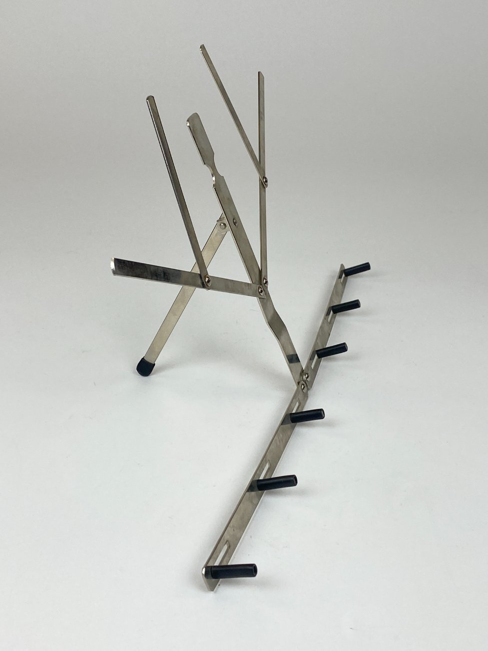 HK1427-muzikos-instrumentai-2 Vokiškas “Thuringia Wertheim” sulankstomas natų stovas 14x37x18 cm