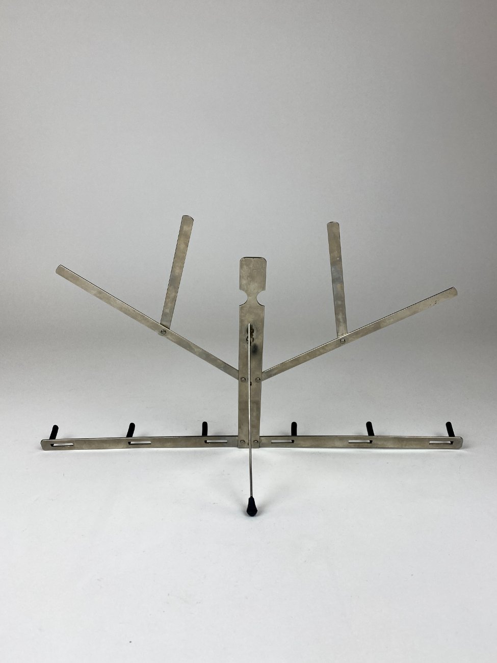 HK1427-muzikos-instrumentai-4 Vokiškas “Thuringia Wertheim” sulankstomas natų stovas 14x37x18 cm