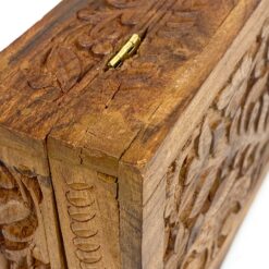 Medinė dėžutė, raižyta paukščių ir augalų motyvais 13x21x6 cm