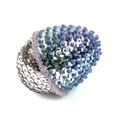 Karoliukais dekoruota kiaušinio figūra 5,5×5,5×7 cm