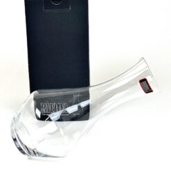 Austriškas “Riedel” krištolinio stiklo grafinas 750 ml 13x13x24 cm