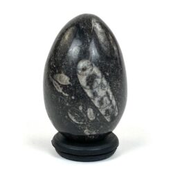 Kiaušinio figūrėlė iš tamsaus marmuro 4x4x6 cm