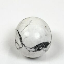 Kiaušinio figūrėlė iš šviesaus marmuro 4x4x5 cm