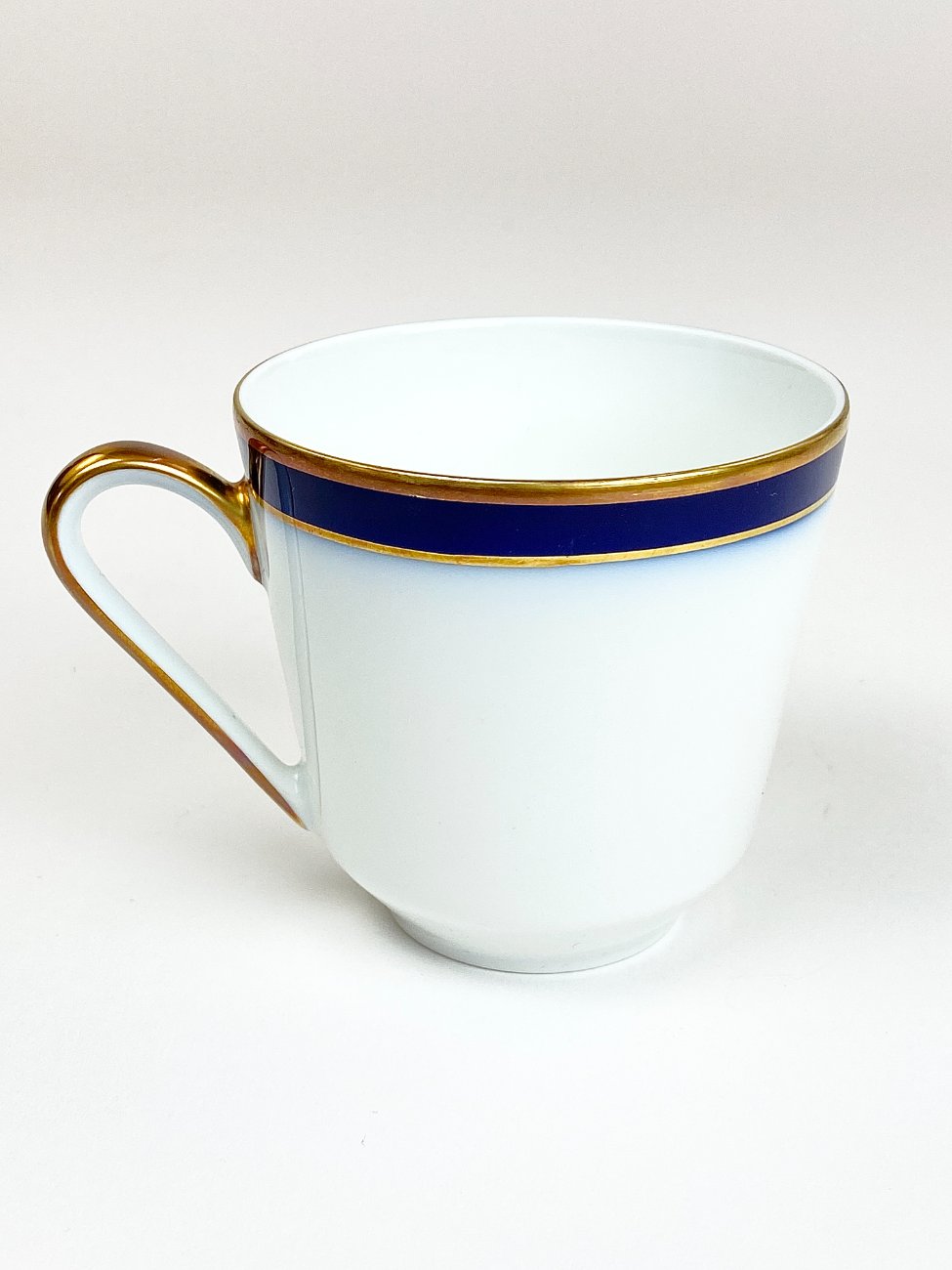 HN1977-pilni-servizai-13 Porcelianinis Hutschenreuther “Echt Kobalt” pusryčių servizas 8-iems asmenims