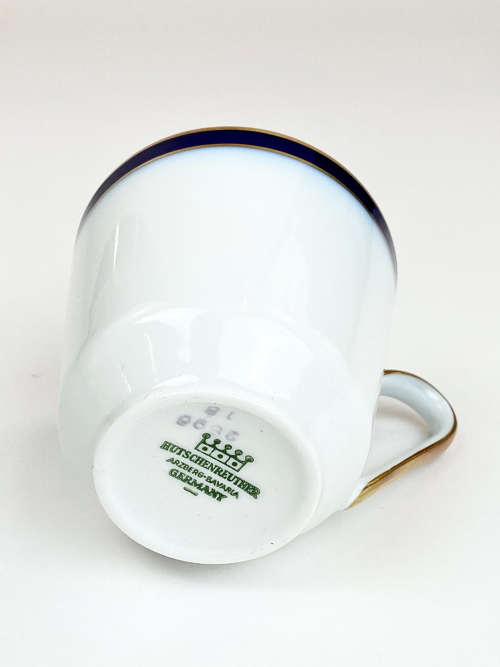 HN1977-pilni-servizai-15 Porcelianinis Hutschenreuther “Echt Kobalt” pusryčių servizas 8-iems asmenims