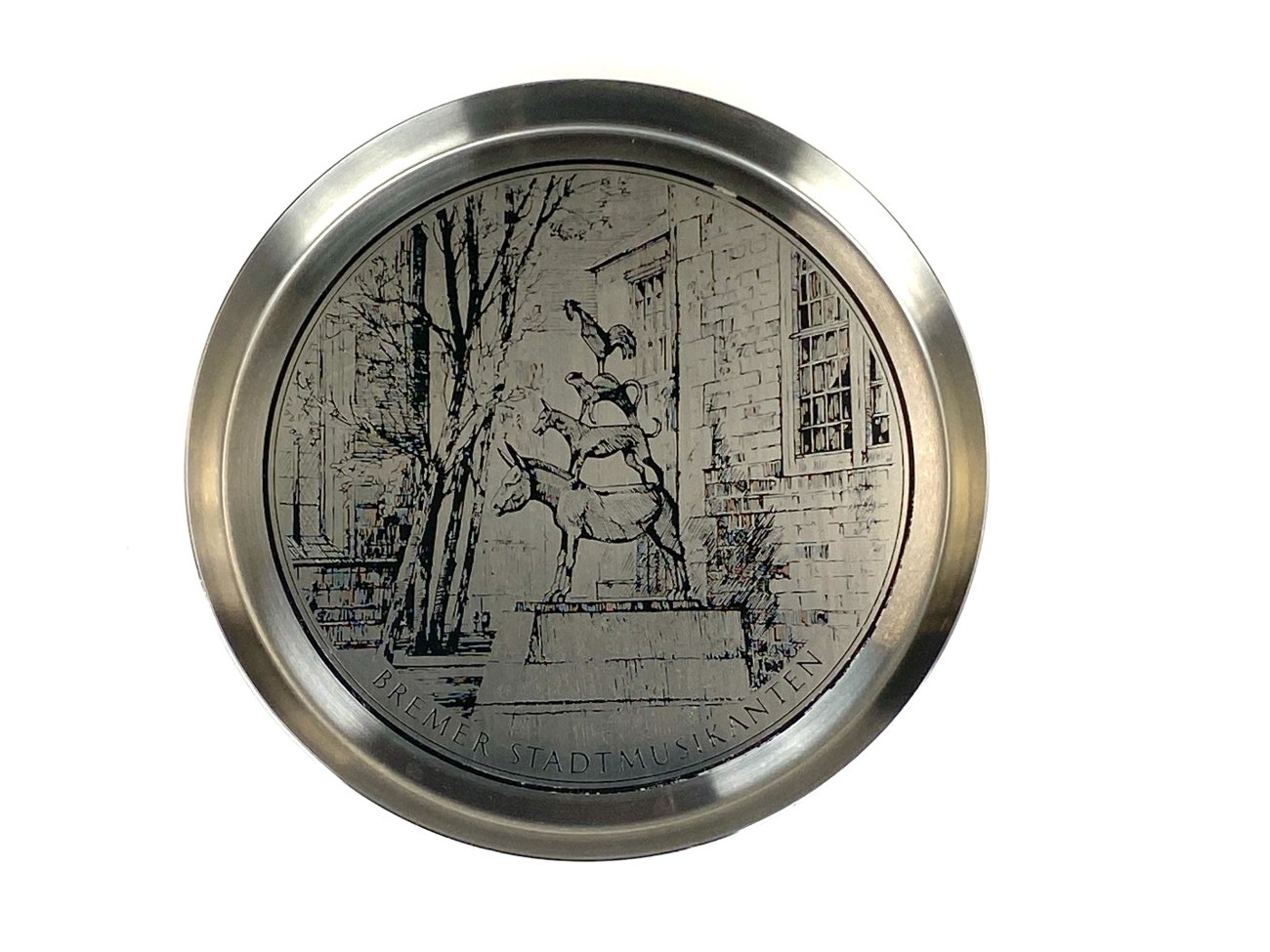 HN1981-lekstes-ir-serviravimo-padeklai-2 Metalinė lėkštė “Bremer Stadtmusikanten” 22x22x1,5 cm