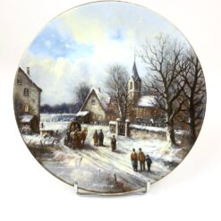 Porcelianinė dekoratyvinė Tirschenreuth lėkštė “Das Dorf am See” Nr. 8494 C 2,5x21x21 cm