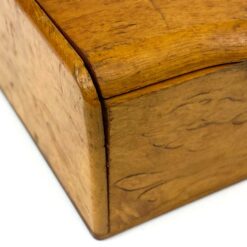 Art Deco riešutmedžio lukšto dėžutė 9x9x4,5 cm