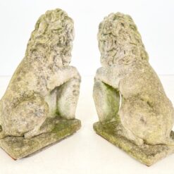 Sėdinčių liūtų statulos iš betono 2 vnt. komplektas 43x23x56 cm