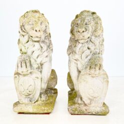 Sėdinčių liūtų statulos iš betono 2 vnt. komplektas 43x23x56 cm