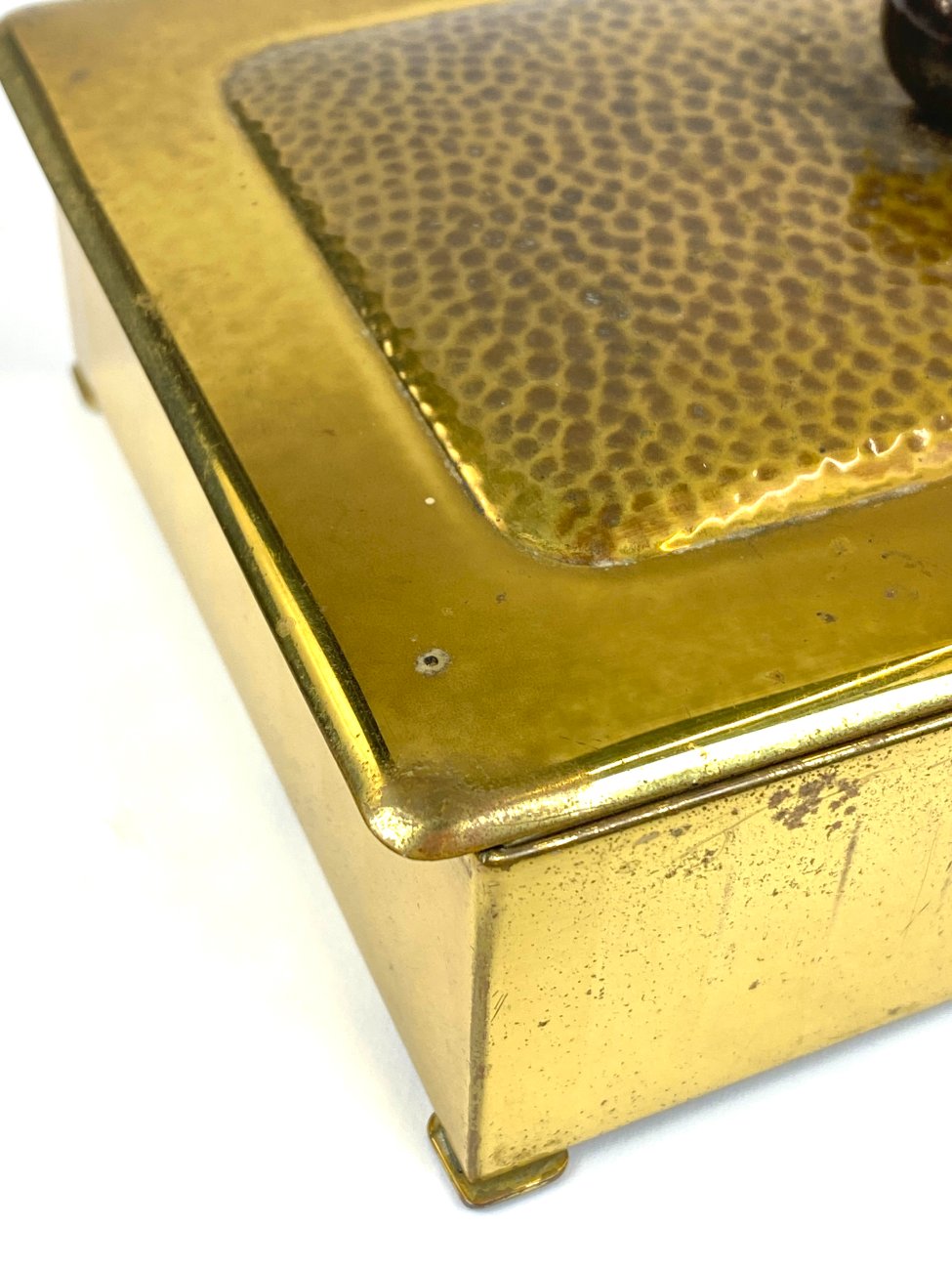 HN2003-interjero-ir-apdailos-detales-14 Žalvario skardos dėžutė 12,5×16,5×7 cm