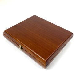 Raudonmedžio dėžutė 24×26,5×5,5 cm