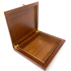 Raudonmedžio dėžutė 24×26,5×5,5 cm