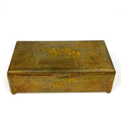 Rytietiška žalvario skardos dėžutė su gyvūnų, palmių atvaizdais 14x25x8 cm