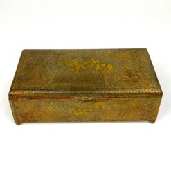 Rytietiška žalvario skardos dėžutė su gyvūnų, palmių atvaizdais 14x25x8 cm