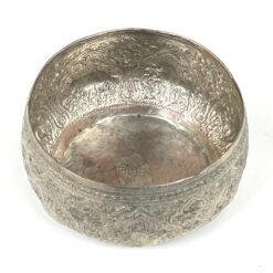 Rytietiškas metalinis bareljefinis indelis su gyvūnų atvaizdais 8x8x4 cm