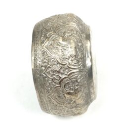 Rytietiškas metalinis bareljefinis indelis su gyvūnų atvaizdais 8x8x4 cm