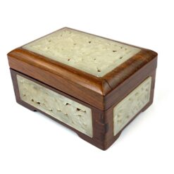 Kiniška medinė dėžutė su drožinėtomis akmens dekoracijomis 9×12,5×7 cm