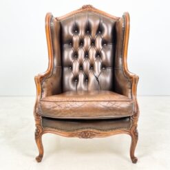 Riešutmedžio rėmo fotelis su oda 82x71x110,5 cm, 47 cm