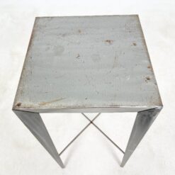 Aukštas metalinis industrinio stiliaus staliukas 40x40x80 cm