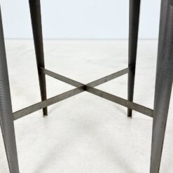 Aukštas metalinis industrinio stiliaus staliukas 40x40x80 cm