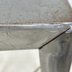 Aukštas metalinis industrinio stiliaus staliukas 40x40x80 cm