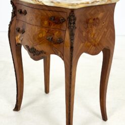 Liudviko XV laikotarpio stiliaus spintelė onikso stalviršiumi 34x51x67 cm
