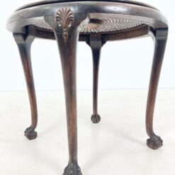 Chippendale stiliaus staliukas su ratano ir stiklo stalviršiumi 76x76x65 cm