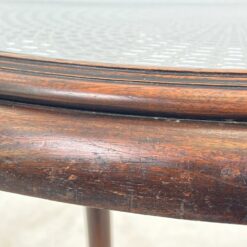 Chippendale stiliaus staliukas su ratano ir stiklo stalviršiumi 76x76x65 cm