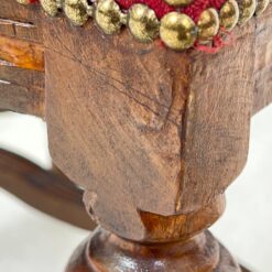 Gotikinio stiliaus drožinėtos riešutmedžio kėdės su gobelenu 3 vnt. kompl. 48x49x116 cm, 48 cm