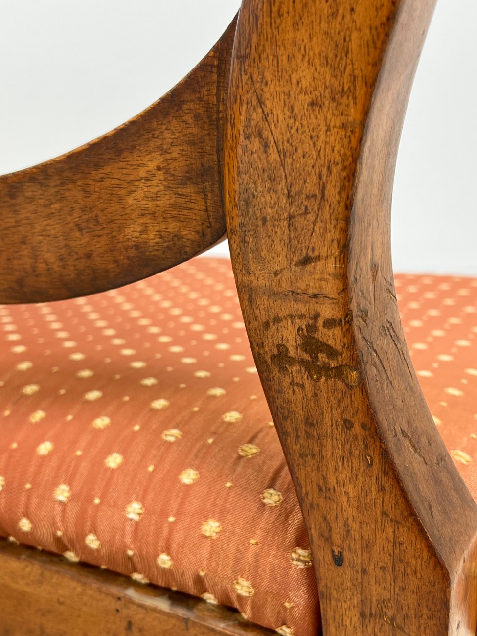 DR0245-kedes-15 Angliško stiliaus raudonmedžio kėdės su gobelenu 6 vnt. komplektas 49x45x88 cm, 45 cm