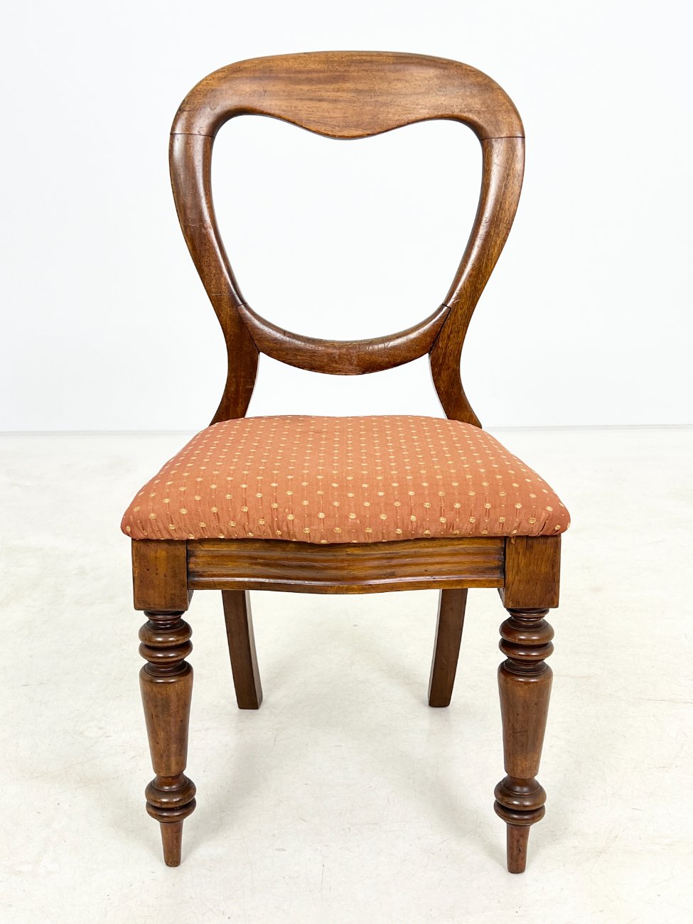 DR0245-kedes-3 Angliško stiliaus raudonmedžio kėdės su gobelenu 6 vnt. komplektas 49x45x88 cm, 45 cm