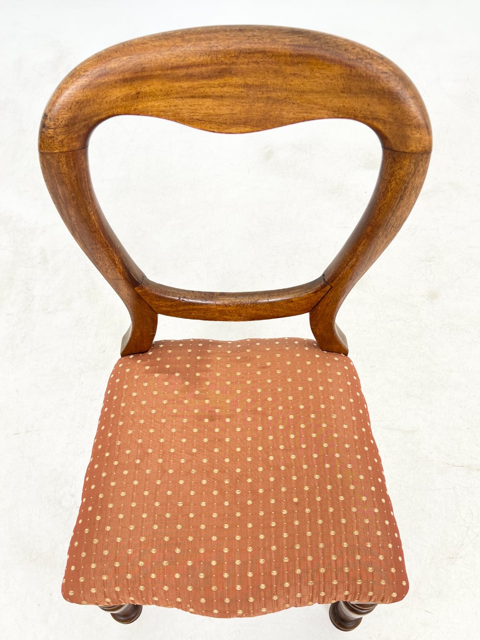 DR0245-kedes-6 Angliško stiliaus raudonmedžio kėdės su gobelenu 6 vnt. komplektas 49x45x88 cm, 45 cm