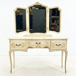 Provanso stiliaus kosmetinis staliukas 50x131x158 cm