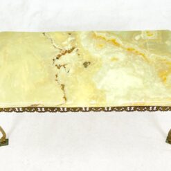 Žalvarinis staliukas su onikso stalviršiumi 51x99x42,5 cm