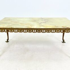 Žalvarinis staliukas su onikso stalviršiumi 51x99x42,5 cm