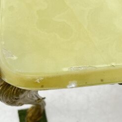 Žalvarinis staliukas su onikso stalviršiumi 51x99x42,5 cm