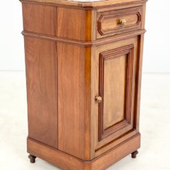 Raudonmedžio spintelė marmuriniu stalviršiumi 42x44x80 cm