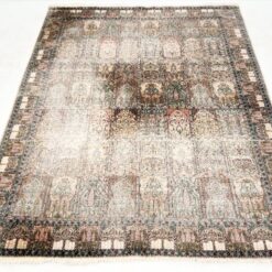 Rankų darbo kilimas iš šilko ir medvilnės 313x241x0,3 cm