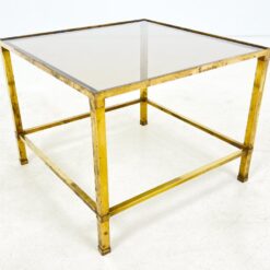 Kvadratinis žalvarinis staliukas tamsinto stiklo stalviršiumi 51x51x40 cm