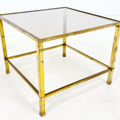 Kvadratinis žalvarinis staliukas tamsinto stiklo stalviršiumi 51x51x40 cm